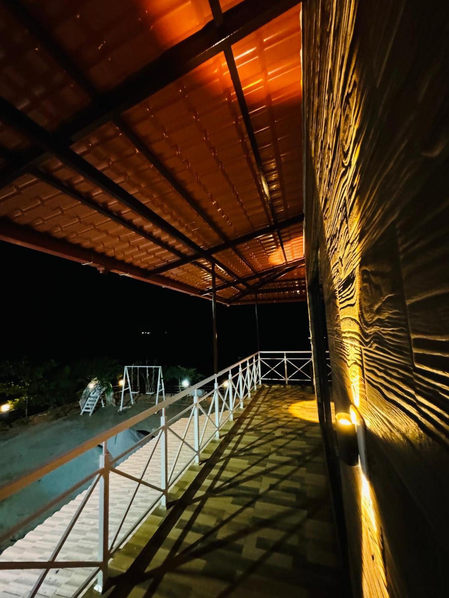 The Glasswater By The Backwater Homestay Kalyanpur Luaran gambar