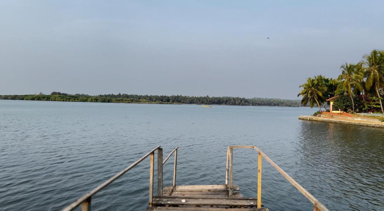 The Glasswater By The Backwater Homestay Kalyanpur Luaran gambar