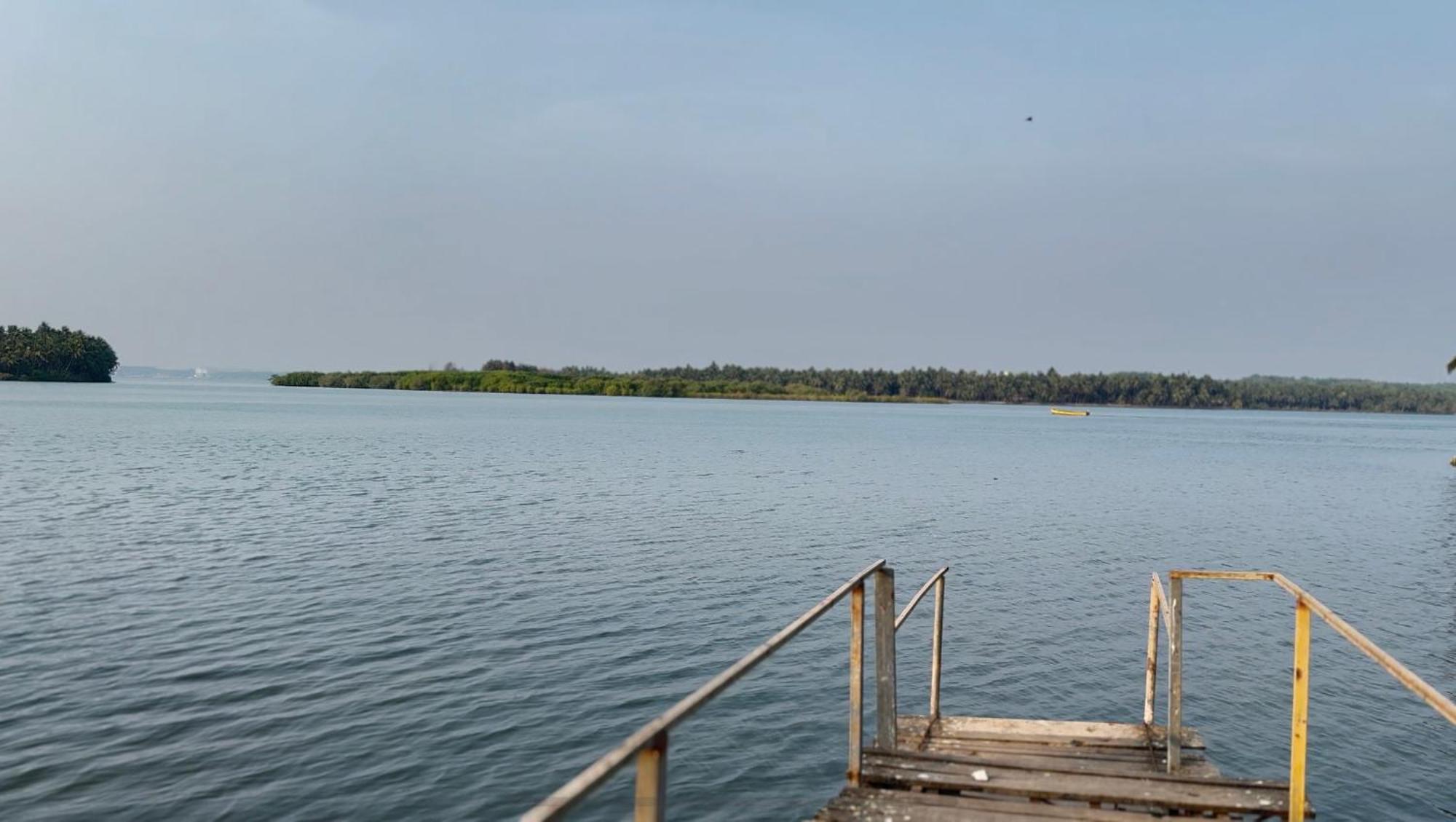 The Glasswater By The Backwater Homestay Kalyanpur Luaran gambar