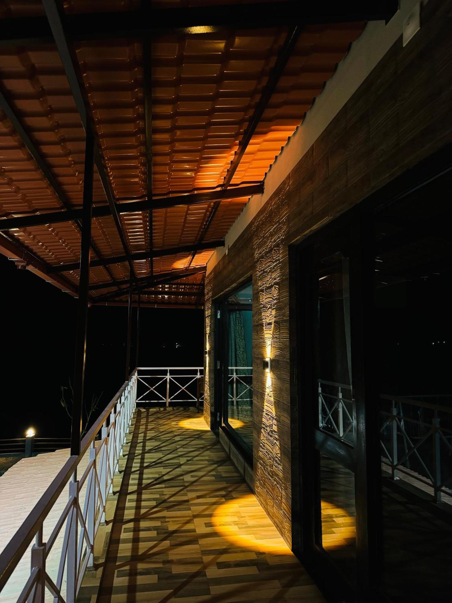 The Glasswater By The Backwater Homestay Kalyanpur Luaran gambar